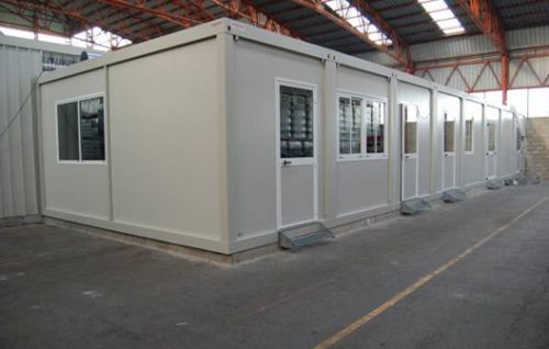 Complesso di uffici prefabbricati interno a stabilimento esistente realizzati con impianto di ventilazione forzata per ricambio d’aria con scambiatore di calore