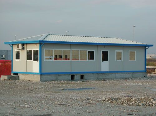 Ufficio centrale di betonaggio prefabbricato con tetto spiovente